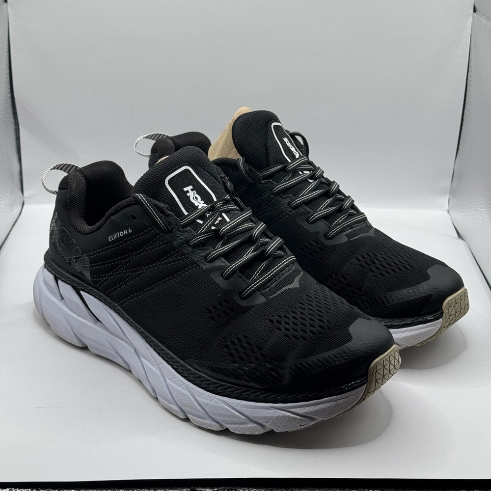 HOKA ONE ONE Clifton 6 Running Shoes Black/White Women’s 8.5 Pre-owned